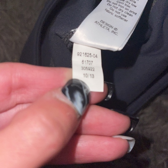 Athleta Womans Kick Booty Capri Activewear Legging Low Rise Pants Dark Grey XS - Picture 7 of 12